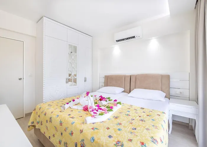 Princess Kinli Aparthotel