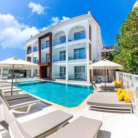 מלון דירות Princess Kinli 4*